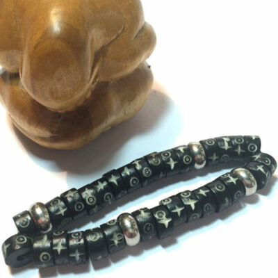 bracelet, collier avec des perles en inox