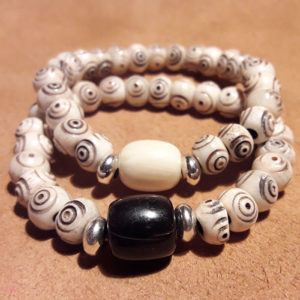 Bracelet crotale en os de yak